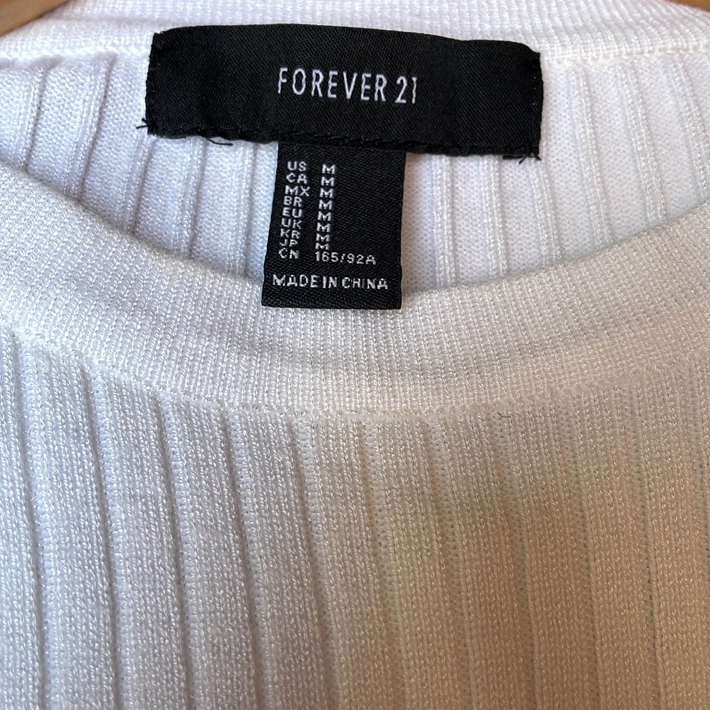 Forever 21 White Sweater NWOT - Picture 6 of 8